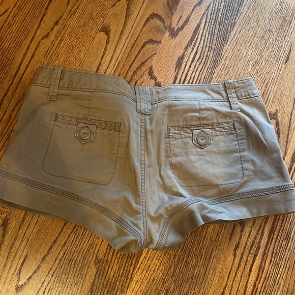 Dark Khaki / Brown Shorts - Picture 2 of 3